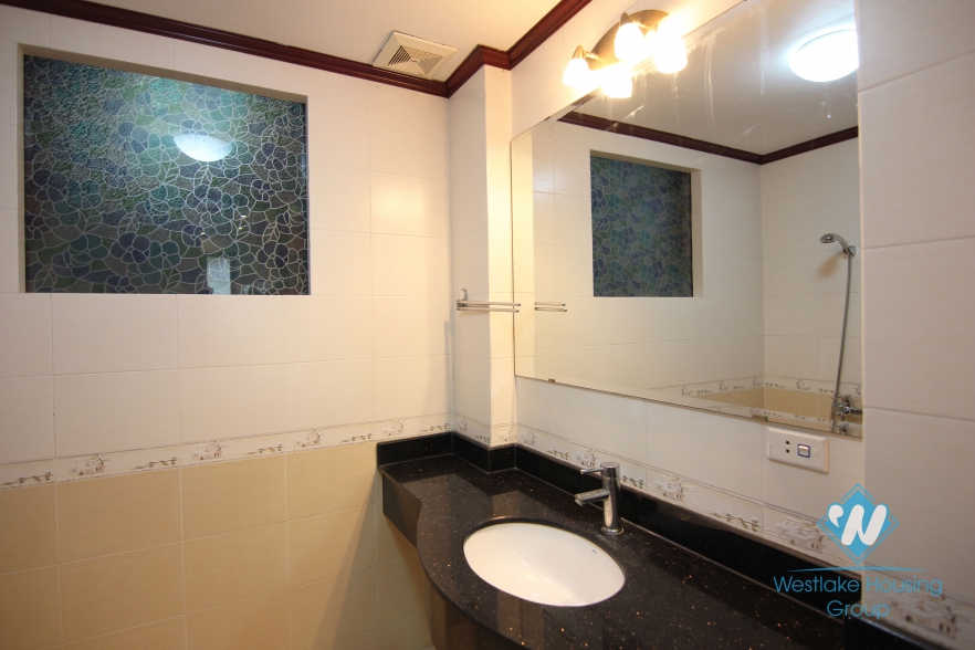 A lovely house with garden, high ceiling and lots of light available for rent in Tay Ho